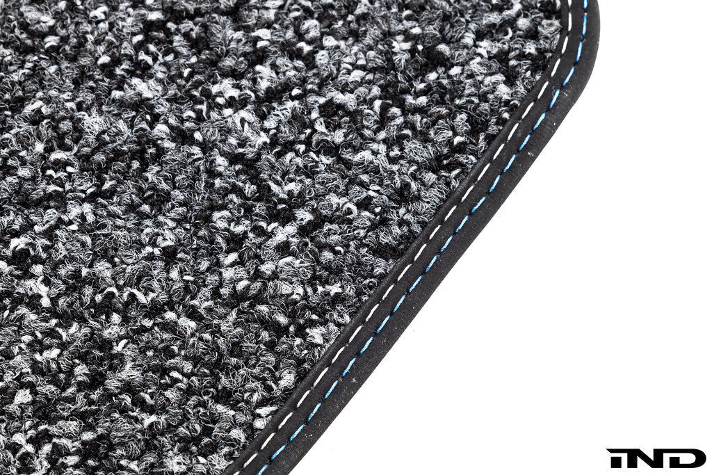 Genuine BMW Reversible Carpet & Rubber Trunk Mat Cargo Liner - G99 M5 Touring