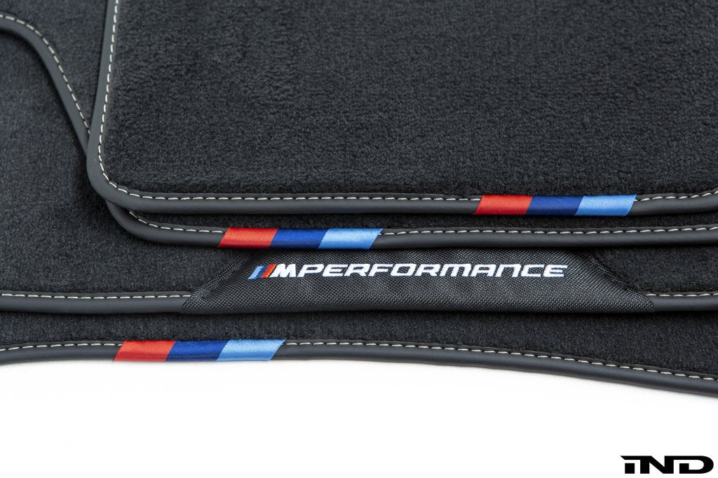 BMW allweather (rubberen) kofferruimtemat - BMW 5 Serie – Van Poelgeest BMW allweather (rubberen) kofferruimtemat - BMW 5 Serie – Van Poelgeest